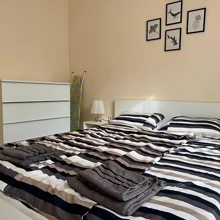 Above The Sea Luxury Апартамент