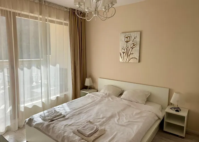 Апартамент Above The Sea Luxury Варна