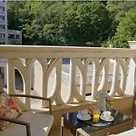 Above The Sea Luxury Варна