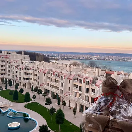 Апартаменты Above The Sea Luxury *