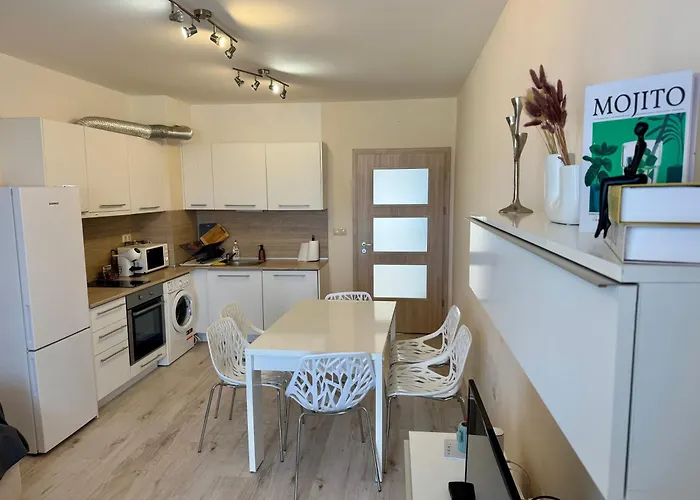 Above The Sea Luxury * וארנה